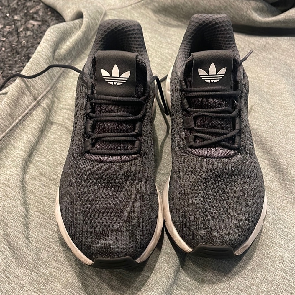 New adidas boys, clean - size 4.5Y, grey, clean home, worn 1x